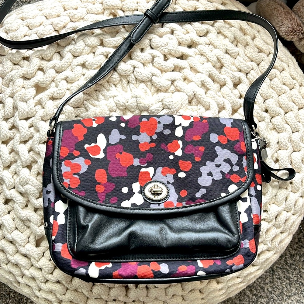 Coach saddle purse, mixed media print, messenger shoulder/crossbody, 3 pockets